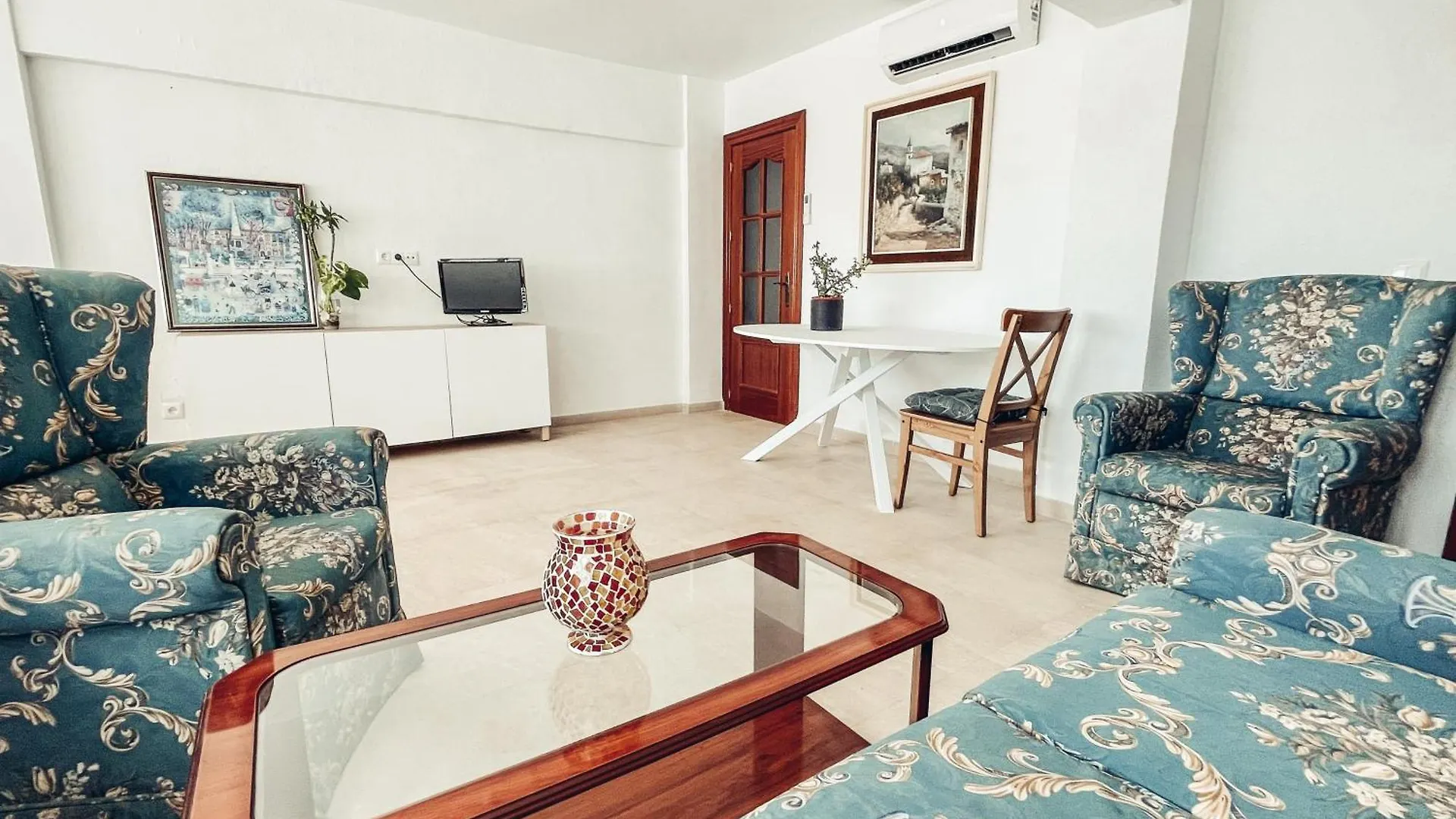 Heart Of Malaga Shiny & Vintage Apartment 0*,  Spain